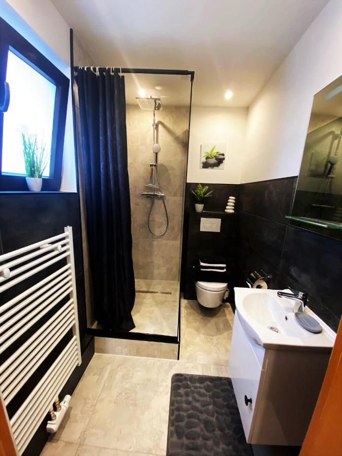 Ferienwohnung Auszeit 바트크로이즈나흐 외부 사진