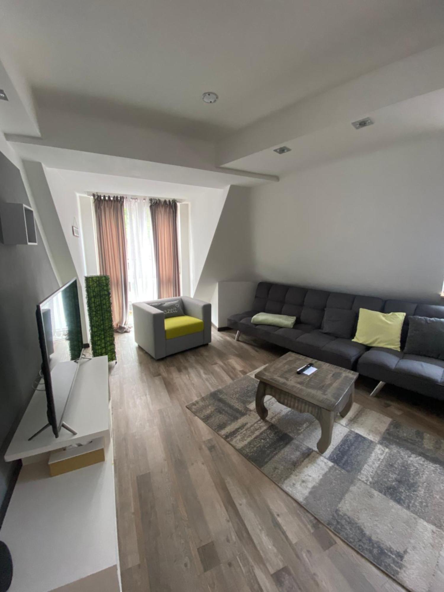 Ferienwohnung Auszeit 바트크로이즈나흐 외부 사진